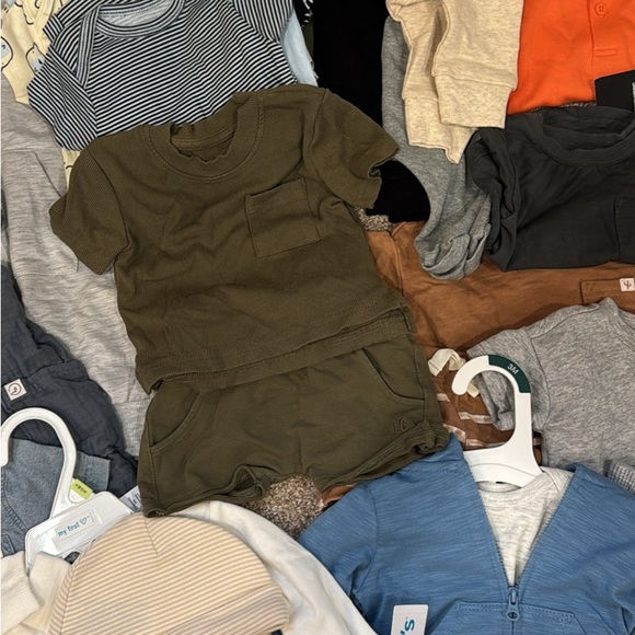 Assorted Baby Clothes (Bundle) - Picture 4 of 7